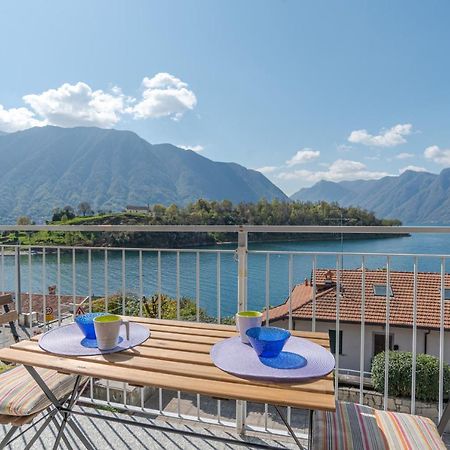 Lake Como Apartment With Balcony And Private Parking Ossuccio Bagian luar foto