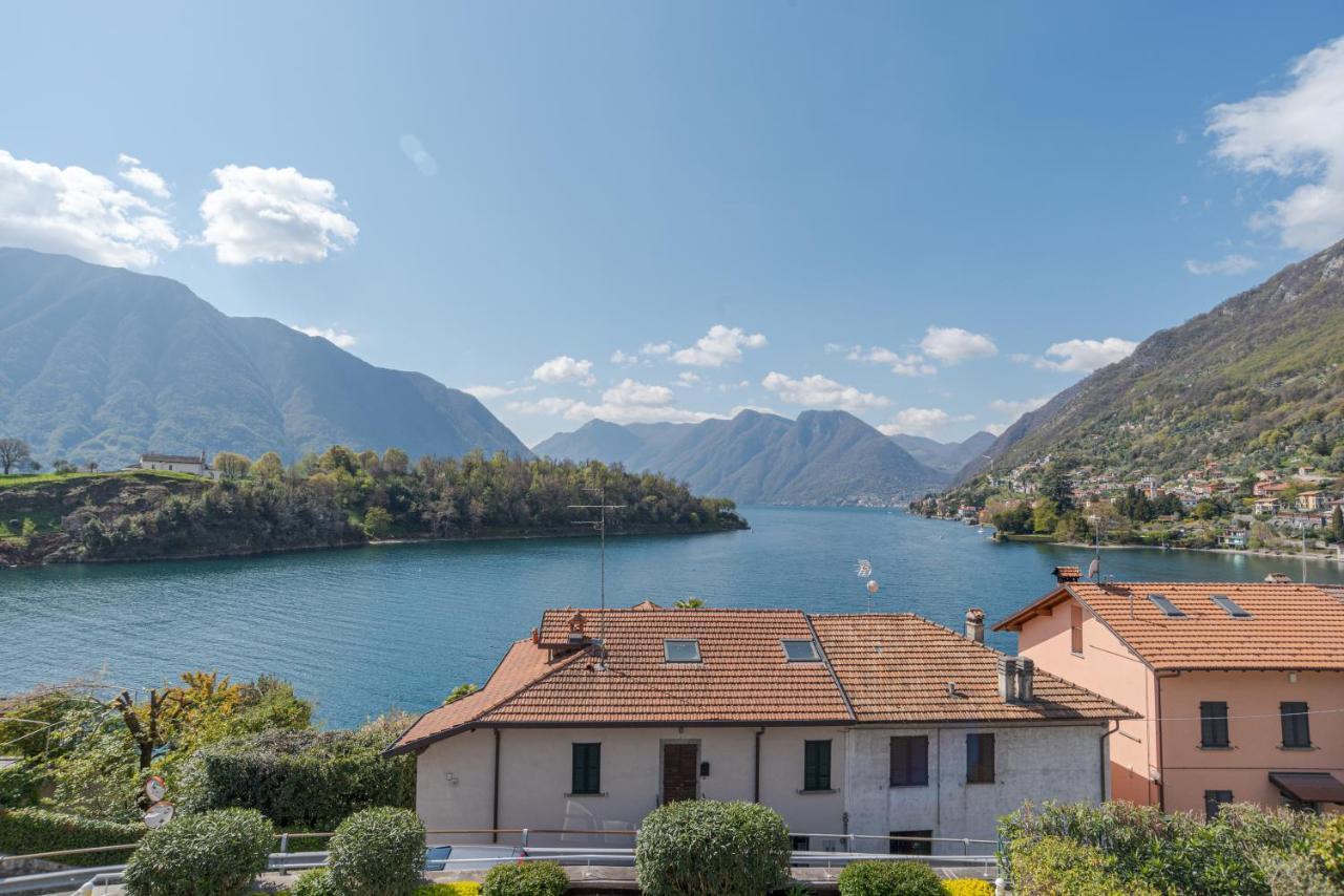 Lake Como Apartment With Balcony And Private Parking Ossuccio Bagian luar foto